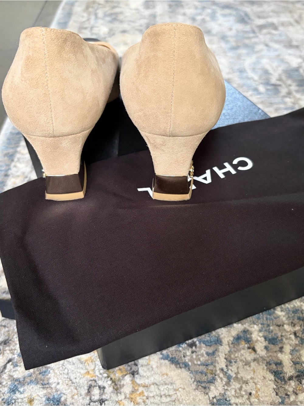 CHANEL Beige Suede Pumps with Black Cap Toe - Picture 5 of 11